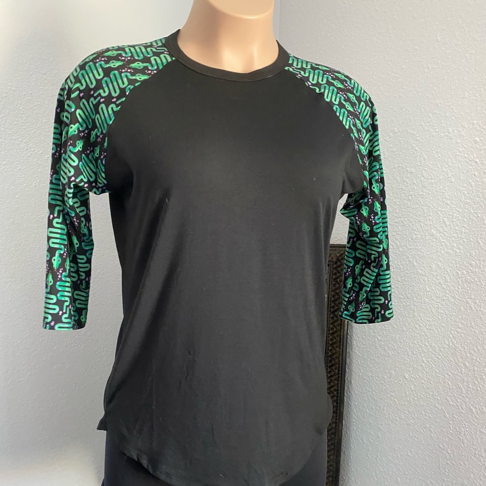 LuLaRoe Randy L Black w/ Snake Design Arms